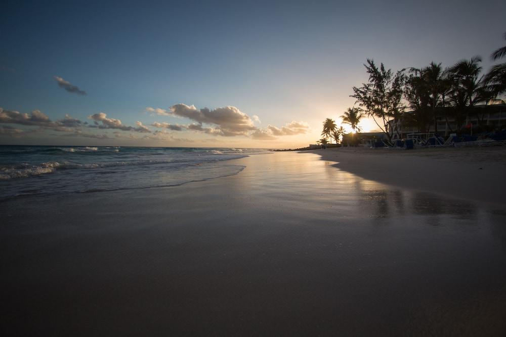 Turtle Beach, A Tribute Portfolio 4* Christchurch